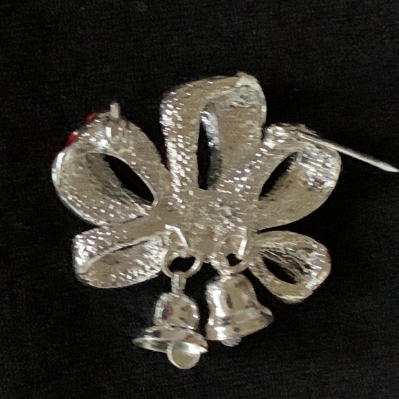 Red Christmas Holiday brooch with bells - Picture 3 of 4